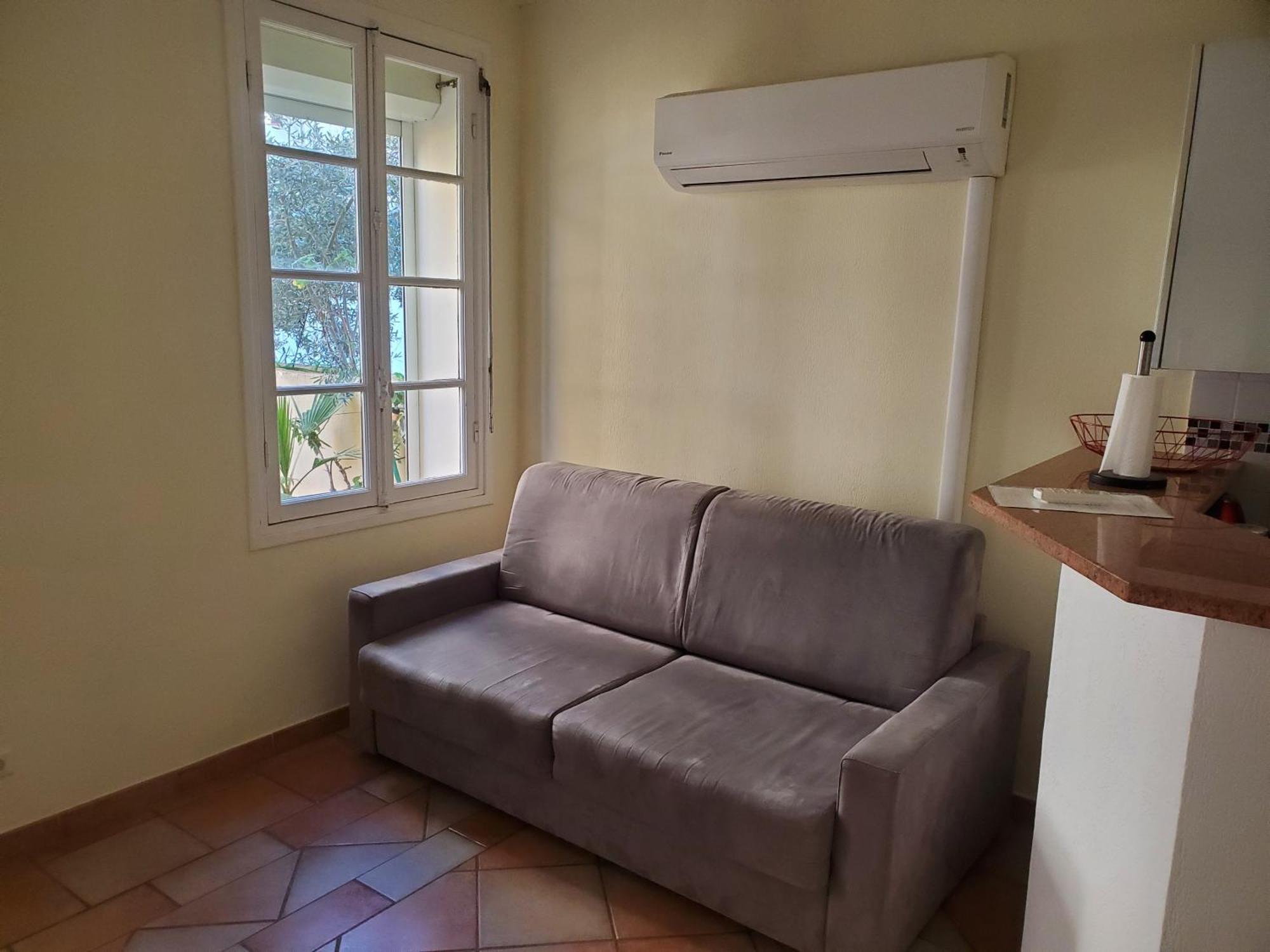 Le Pin Dore Antibes Luaran gambar